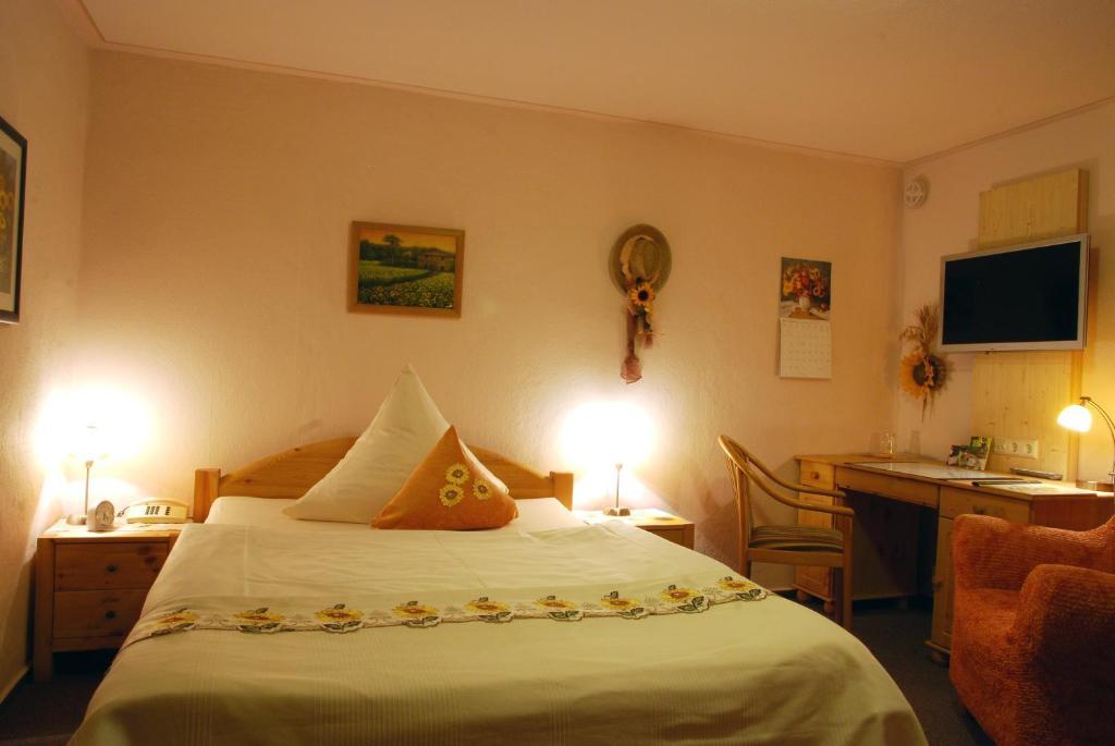 Logis L'Auberge Gutshof Бишофсверда Номер фото