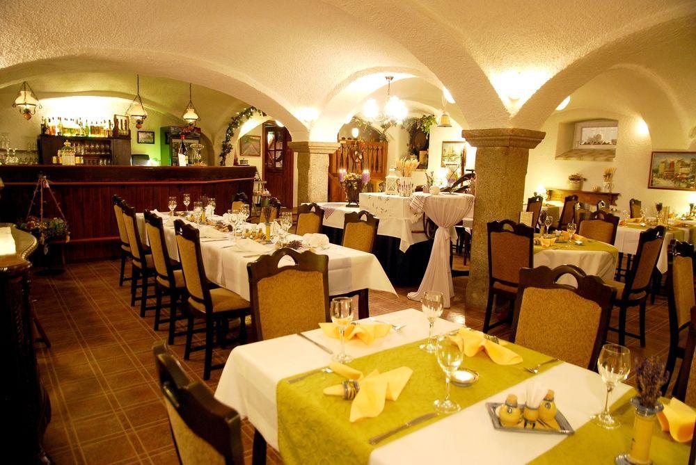 Logis L'Auberge Gutshof Бишофсверда Экстерьер фото