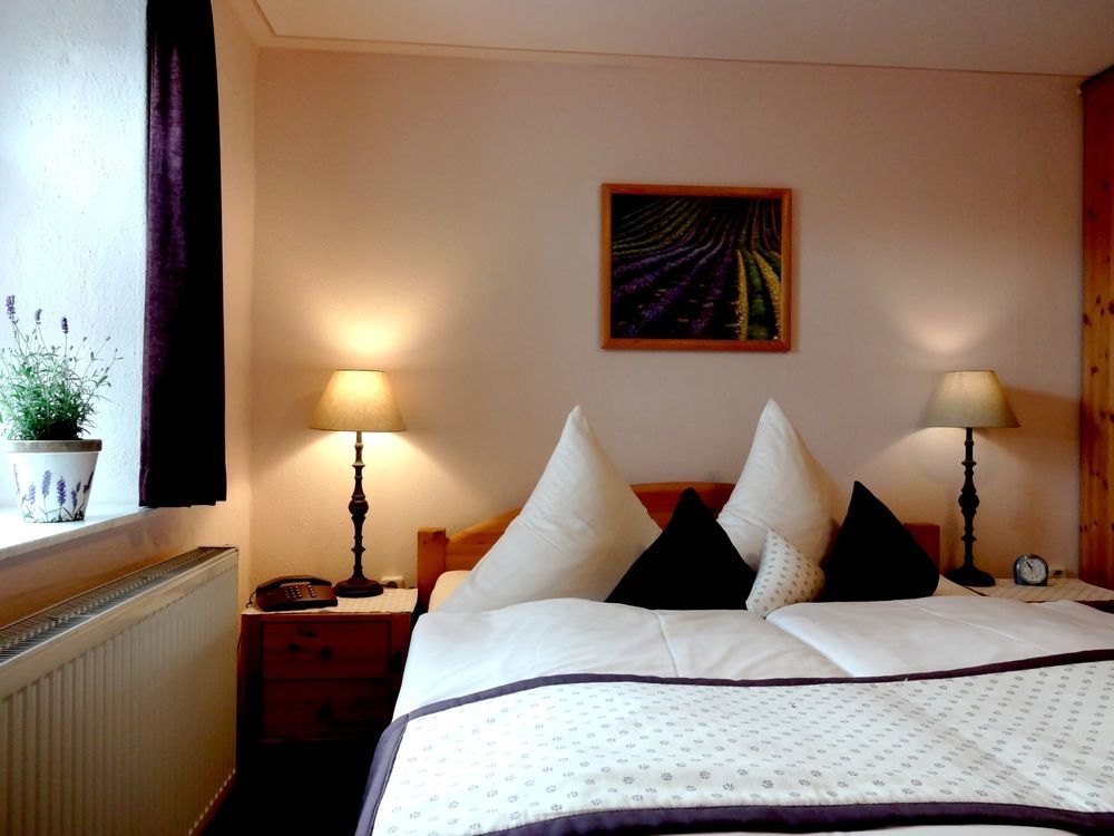 Logis L'Auberge Gutshof Бишофсверда Экстерьер фото