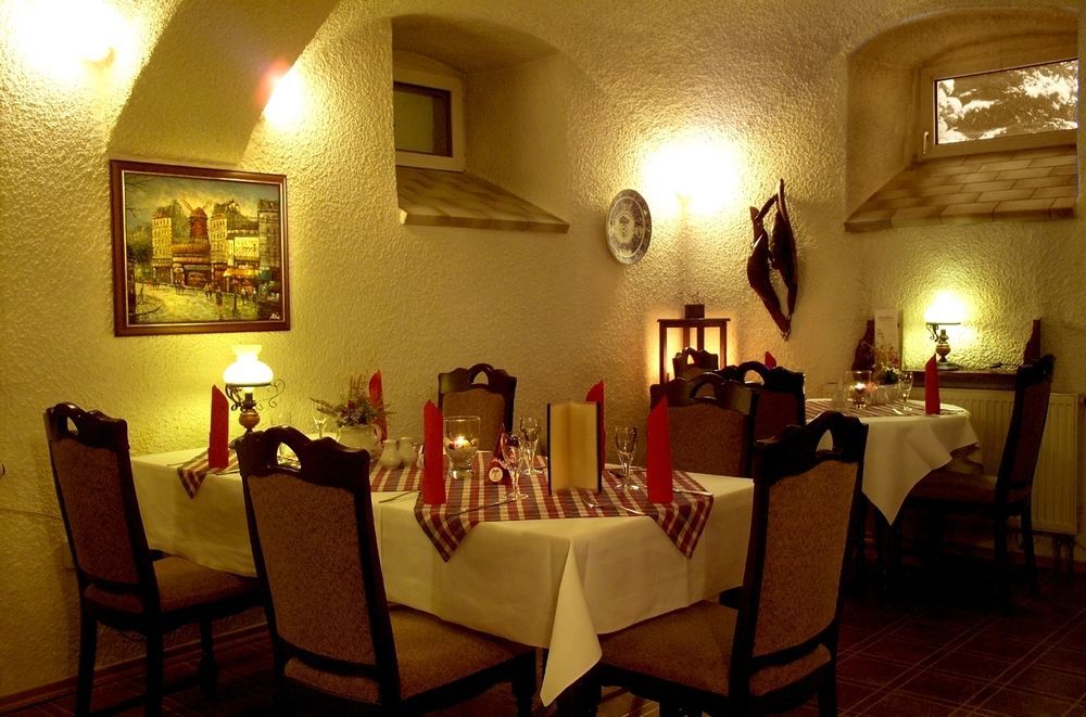 Logis L'Auberge Gutshof Бишофсверда Экстерьер фото